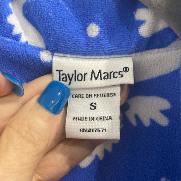 Taylor Marcs 2 Piece Ultra soft Pajamas | Size Small - Picture 6 of 9